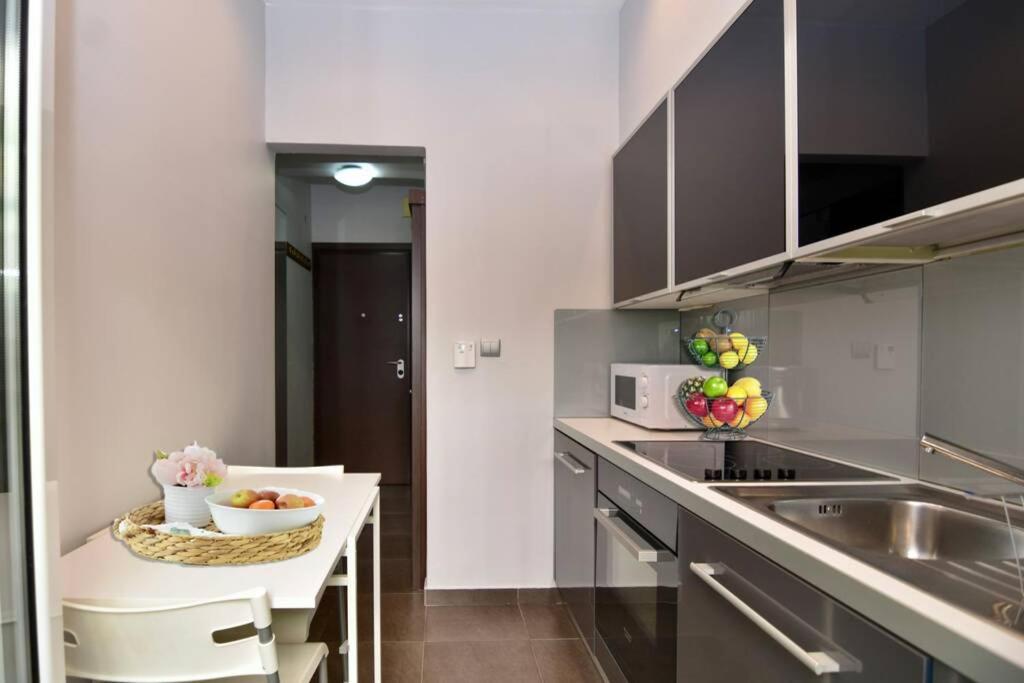 Modern Apartment In The Heart Of The City Larissa Esterno foto
